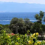 New With Swimming Pool Near The Apartament *