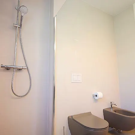 Apartament New With Swimming Pool Near The *