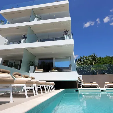 New With Swimming Pool Near The Apartament