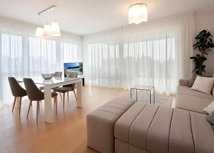 Apartment New With Swimming Pool Near The *
