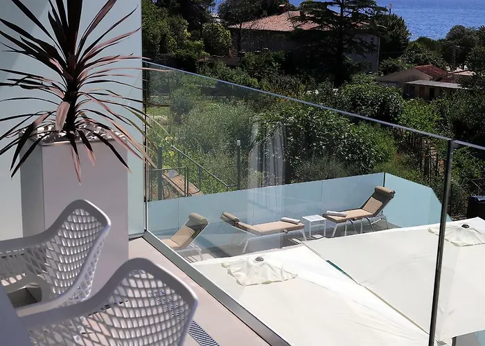 New With Swimming Pool Near The Apartman *