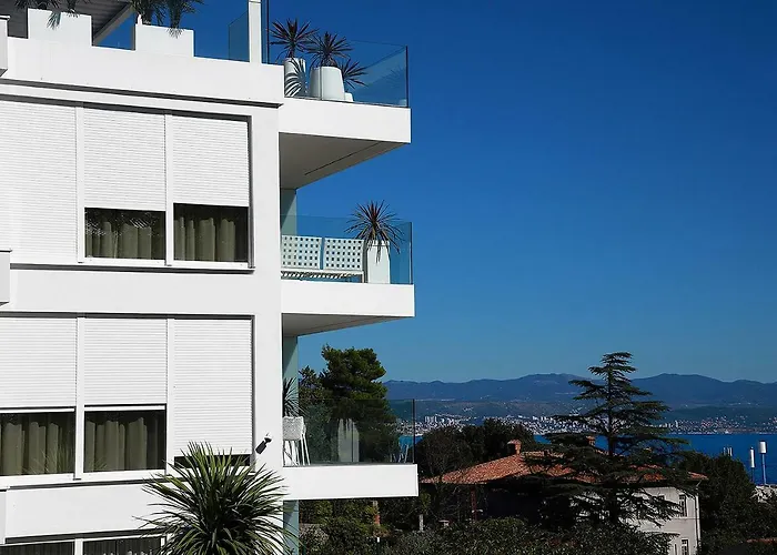 Apartment New With Swimming Pool Near The Icici