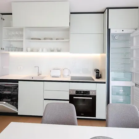 Apartman New With Swimming Pool Near The *