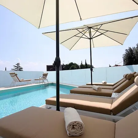 公寓 New With Swimming Pool Near The Ičići