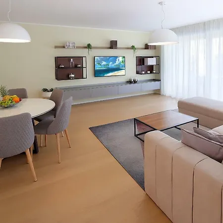 公寓 New With Swimming Pool Near The Ičići