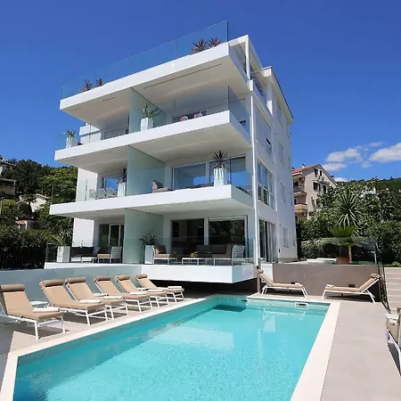 New With Swimming Pool Near The Ičići