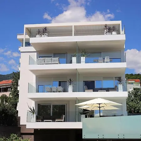 New With Swimming Pool Near The Ičići