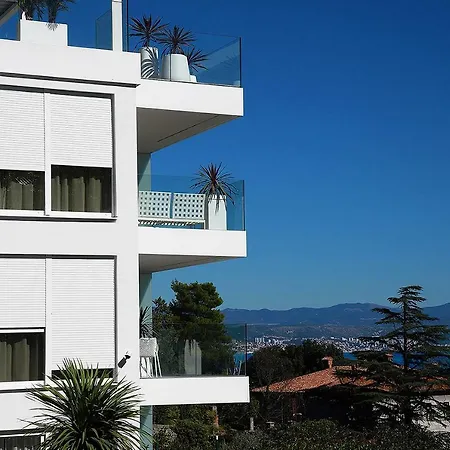 Appartement New With Swimming Pool Near The Ičići