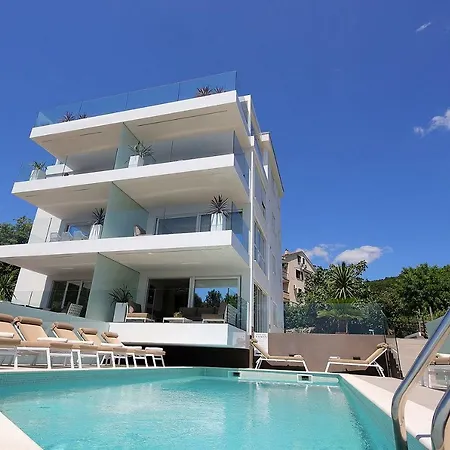 New With Swimming Pool Near The Appartement Ičići