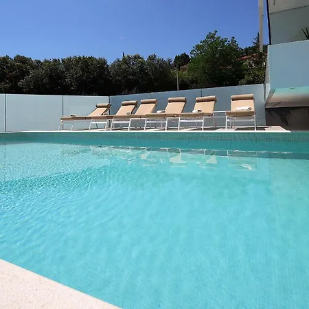 New With Swimming Pool Near The * Ičići