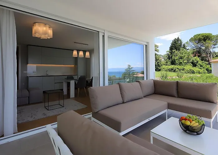 Appartamento New With Swimming Pool Near The