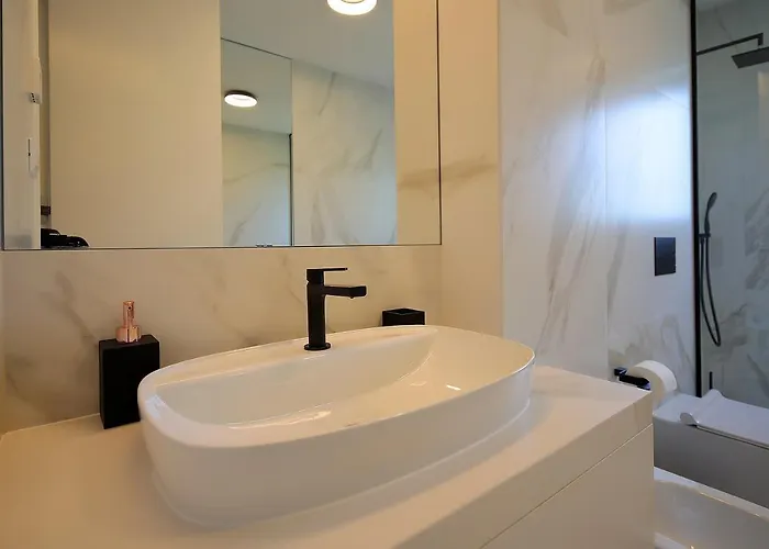 Appartamento New With Swimming Pool Near The