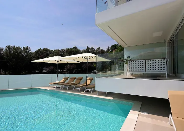 Appartamento New With Swimming Pool Near The *
