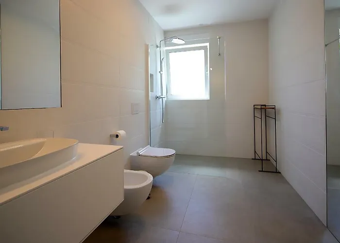 Appartamento New With Swimming Pool Near The