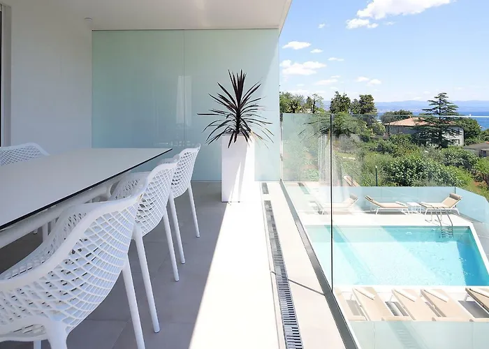 New With Swimming Pool Near The Appartamento Ičići